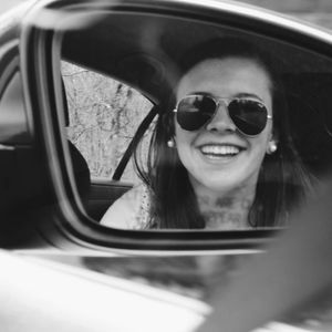 Meet your Posher, Courtney